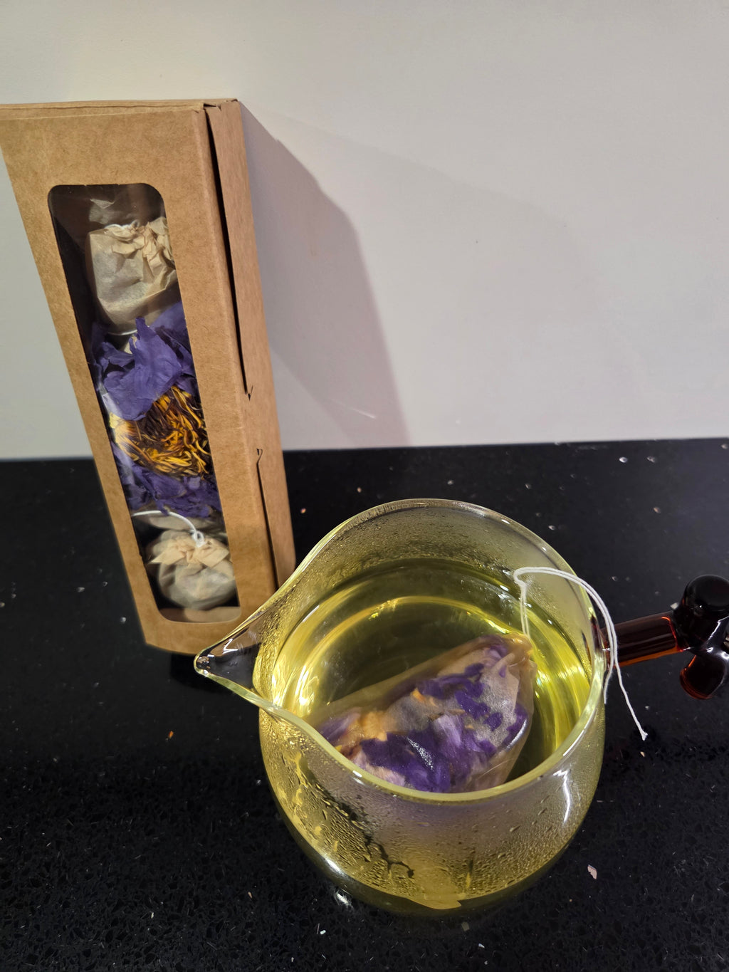 🌿 Blue Lotus Tea Box